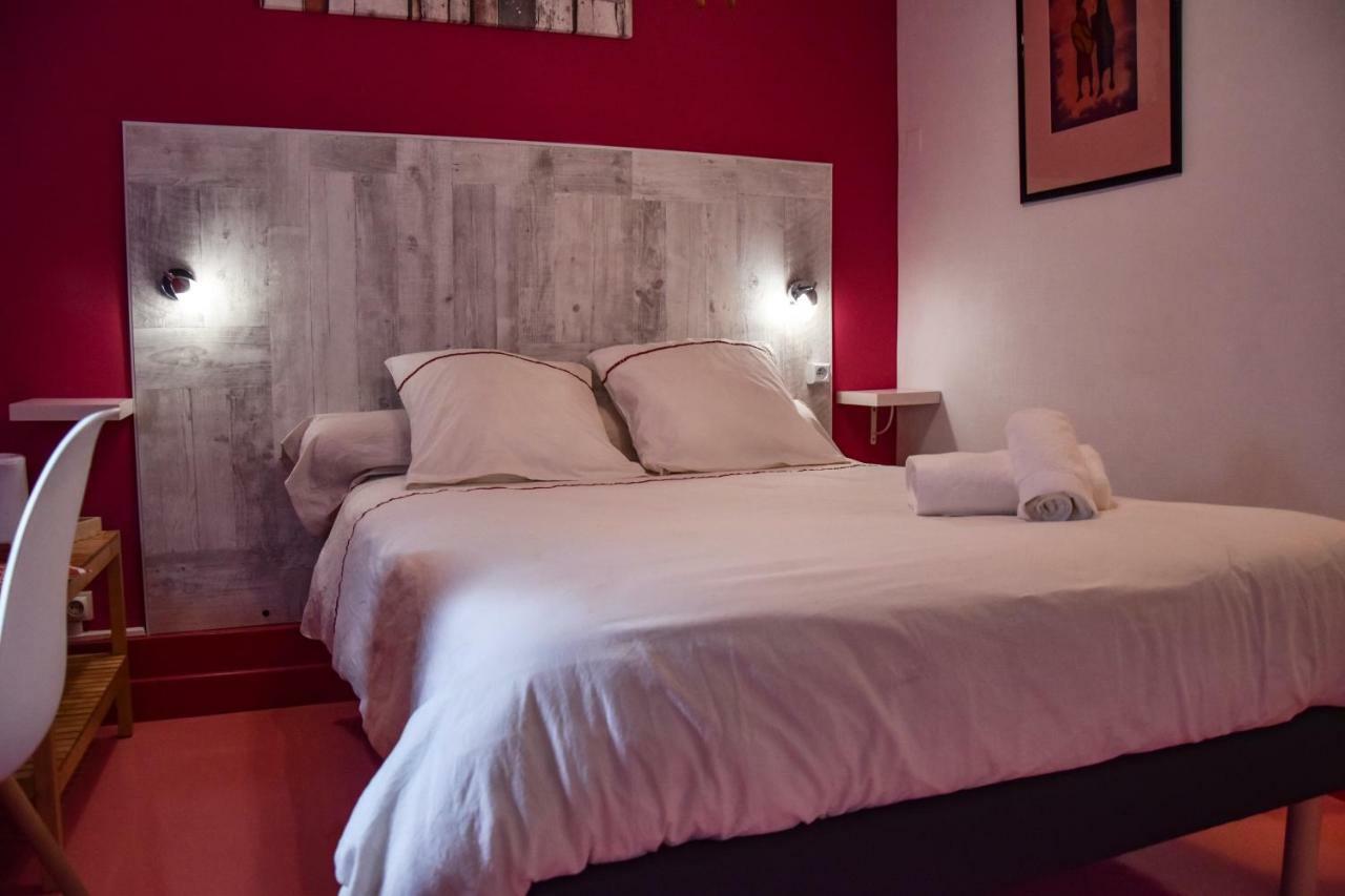 Hotel Des Remparts Villeneuve-sur-Lot Exterior foto